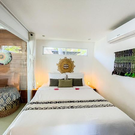 Villa Kotak Surfers Escape Reopening Rates Apply Now Selong Belanak Esterno foto