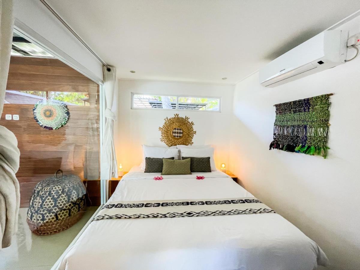 Villa Kotak Surfers Escape Reopening Rates Apply Now Selong Belanak Esterno foto