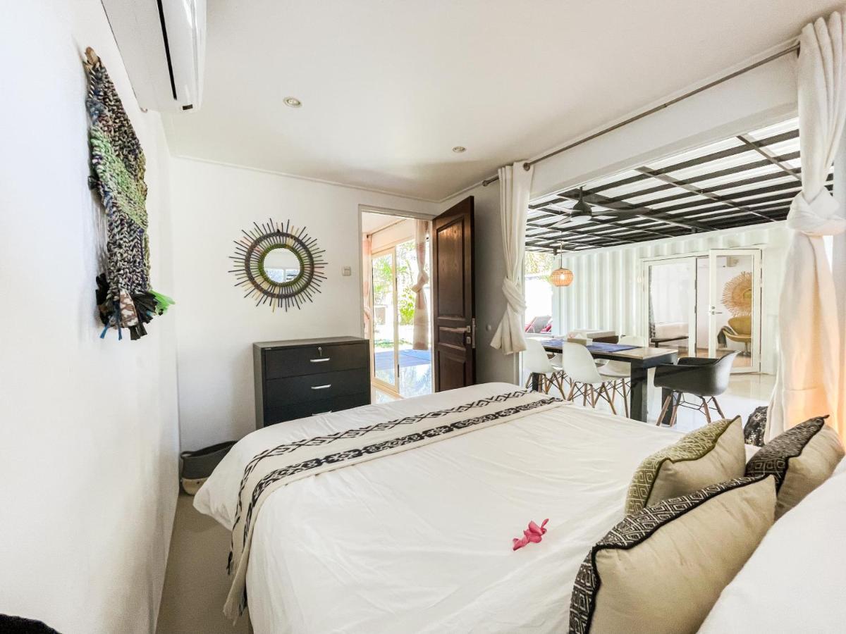 Villa Kotak Surfers Escape Reopening Rates Apply Now Selong Belanak Esterno foto