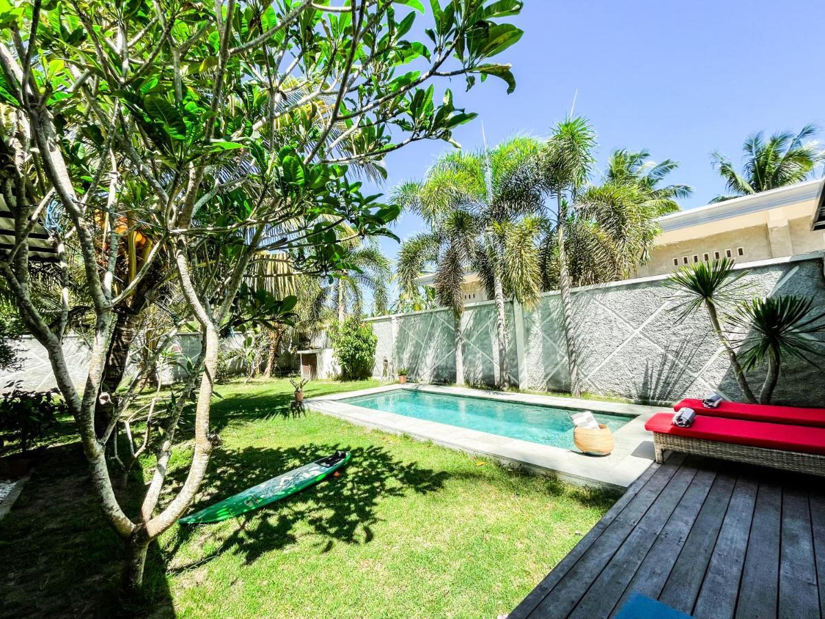 Villa Kotak Surfers Escape Reopening Rates Apply Now Selong Belanak Esterno foto