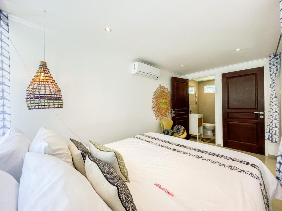 Villa Kotak Surfers Escape Reopening Rates Apply Now Selong Belanak Esterno foto