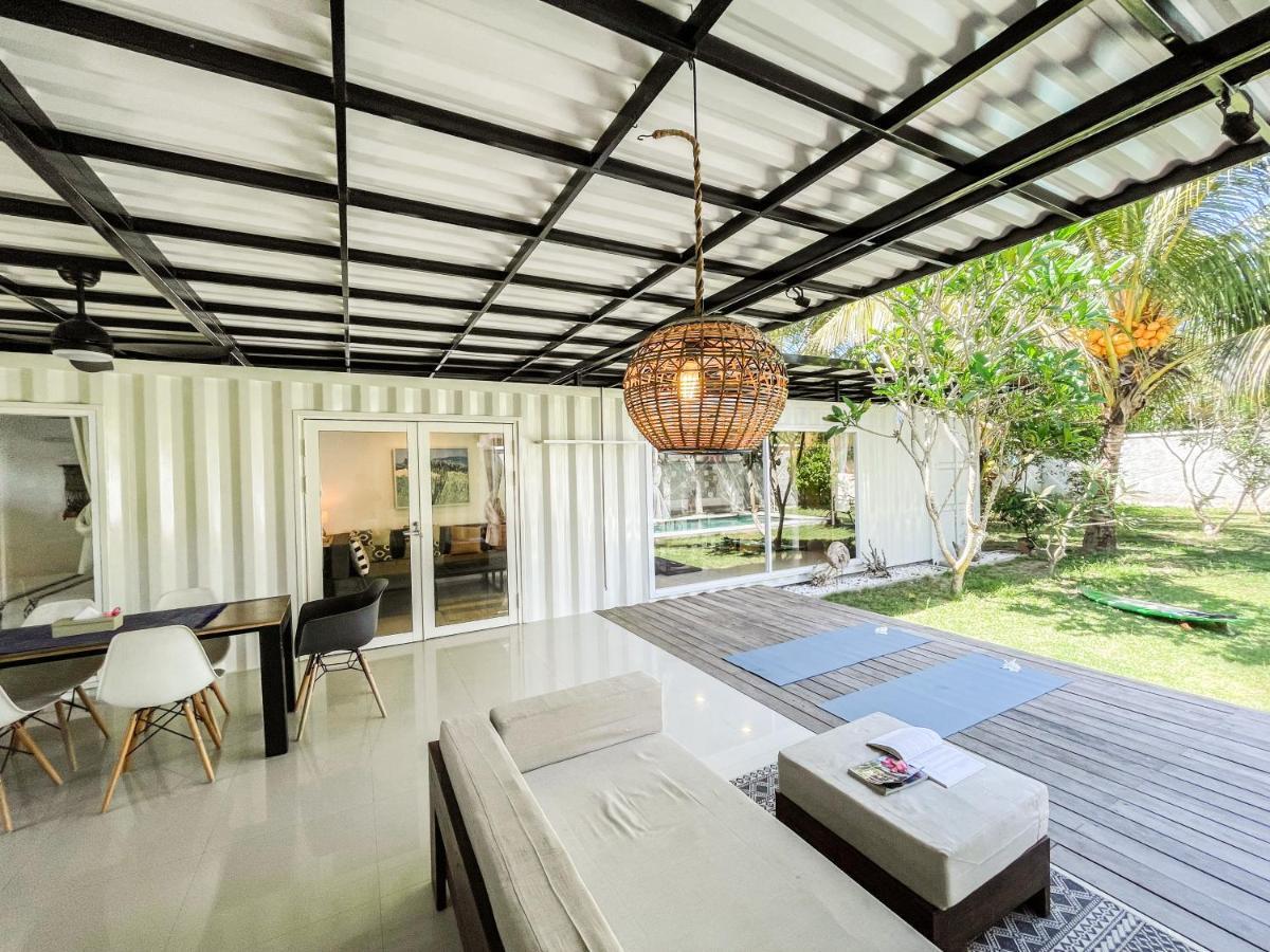 Villa Kotak Surfers Escape Reopening Rates Apply Now Selong Belanak Esterno foto
