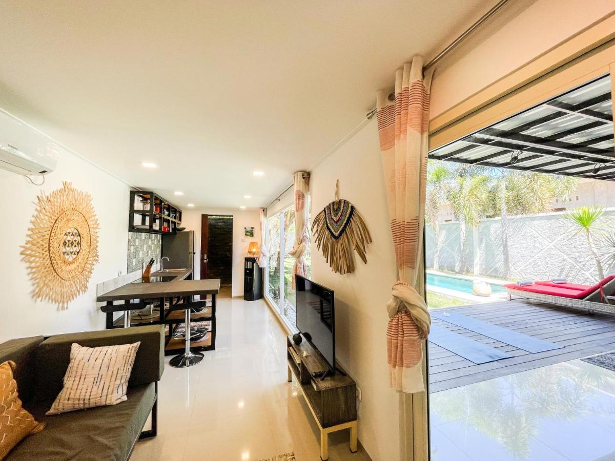 Villa Kotak Surfers Escape Reopening Rates Apply Now Selong Belanak Esterno foto
