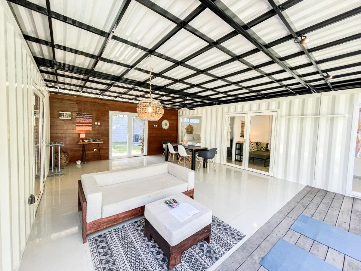 Villa Kotak Surfers Escape Reopening Rates Apply Now Selong Belanak Esterno foto